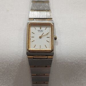 Vintage 80s Two-Tone Stainless Steel Seiko Quartz Watch